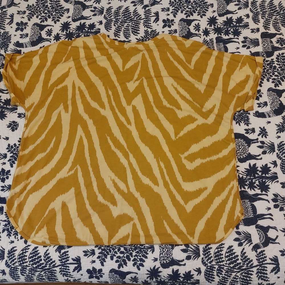 Wonderly Women's Zebra Print Shirt - Yellow - Picture 5 of 7